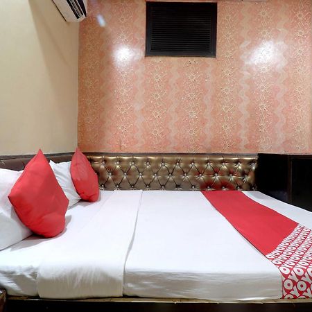 Oyo Flagship 81569 The Red Rose Inn 뉴델리 외부 사진