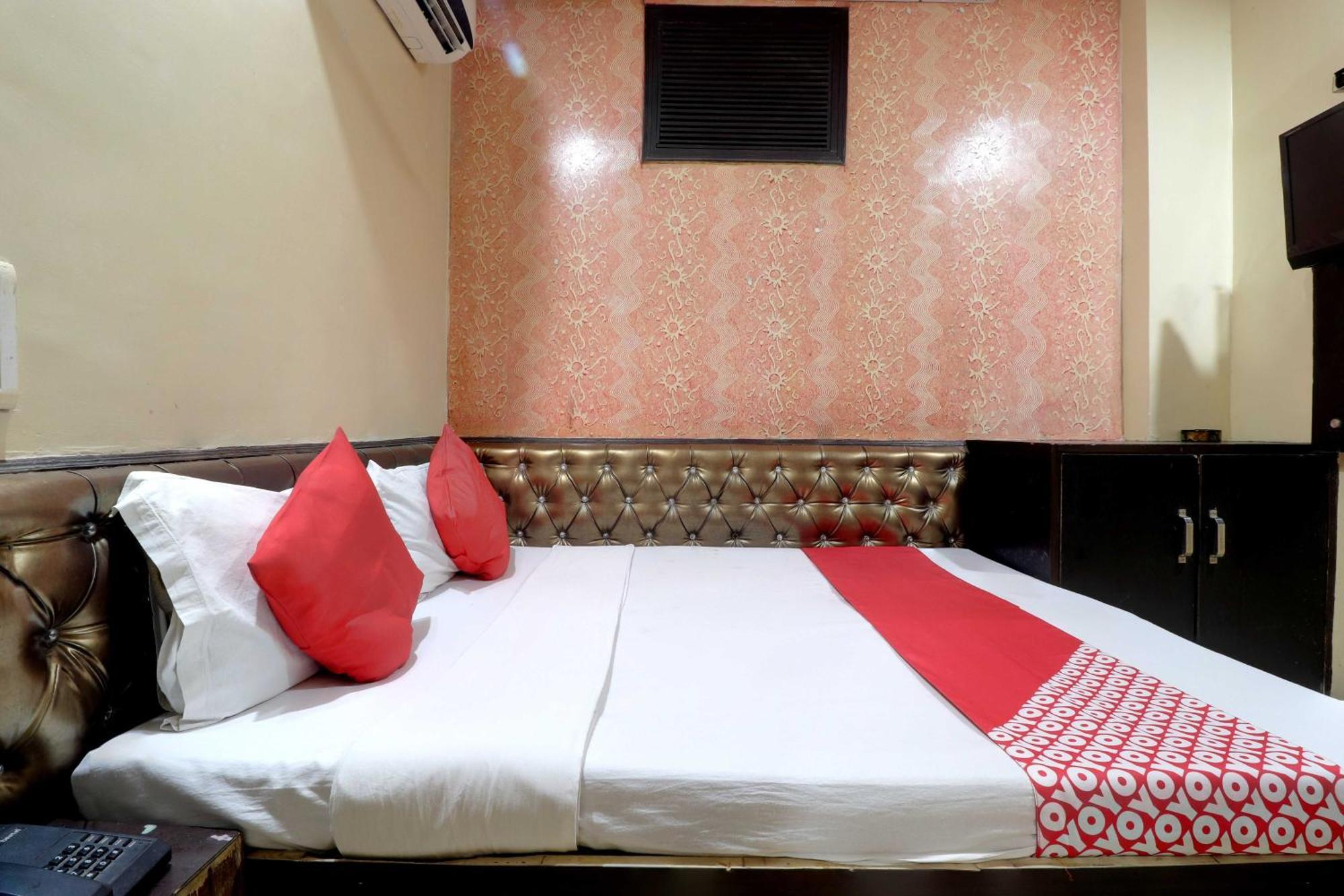 Oyo Flagship 81569 The Red Rose Inn 뉴델리 외부 사진
