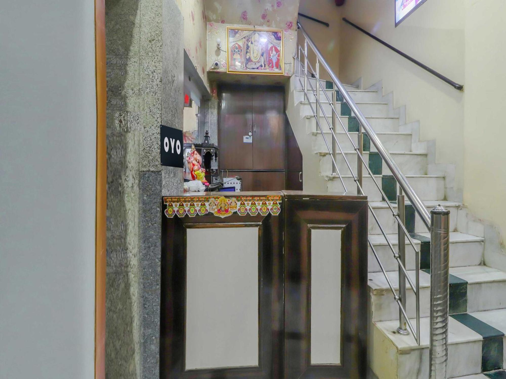 Oyo Flagship 81569 The Red Rose Inn 뉴델리 외부 사진